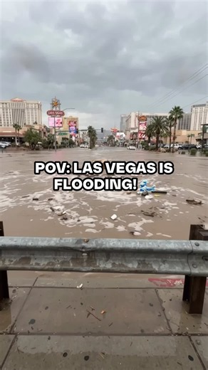 🚨🌊 ¡ÚLTIMA HORA EN LAS VEGAS! 🇺🇸 ¡Las fuertes inundaciones en el Strip de Las Vegas dejaron una sorpresa que nadie esperaba! 😱📦 🔥 ARMAF CLUB DE NUIT FUEGO llega con todo, y parece que ni la corriente pudo detener este lanzamiento. 😂 Una nueva fragancia que promete encender la conversación entre los amantes de los perfumes árabes. 🔥 ¿Tú te aventarías al agua por una caja de Club de Nuit Fuego? 🤣👇 ⚠️ Video ficticio creado con inteligencia artificial. No muestra una inundación real. #Inu