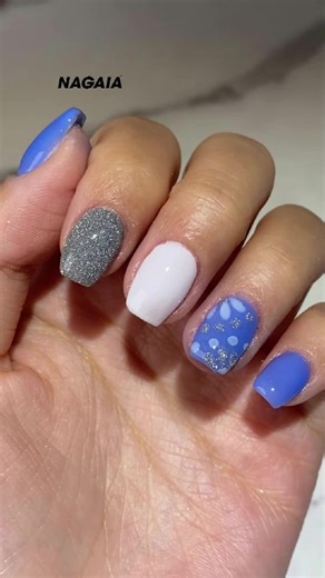 DIY Daisy Print Dip Nails at Home Tutorial