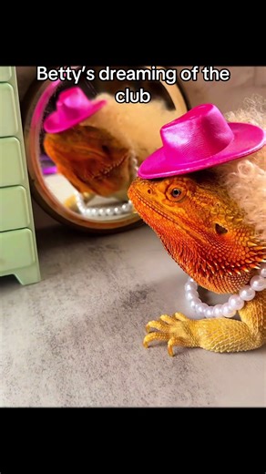 Betty's Night Out: A Deep House Adventure