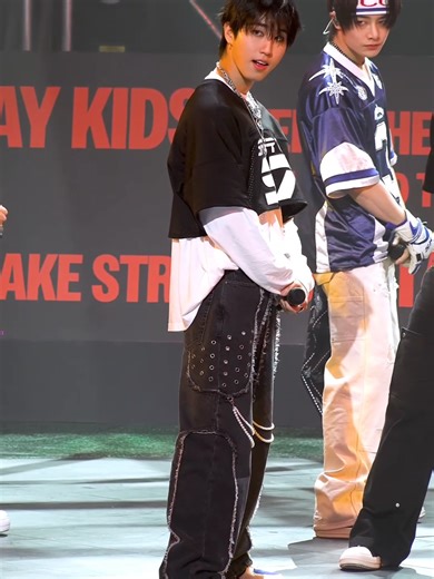 #hanstraykids Ceremony fancam Who's next? #straykids #ceremony #kpop #kpopdance