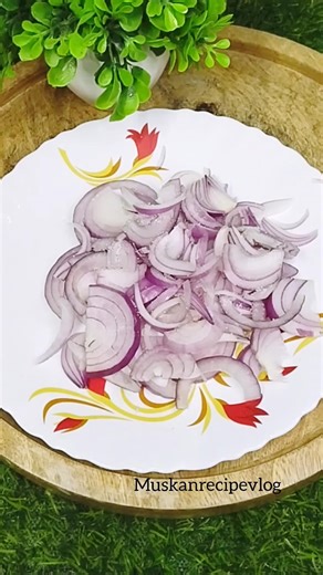 Benefits of eating raw onion | Raw Onion Benefits 😳 by Siddha Vaidya Chikitsa | #shortsfeed #tren...