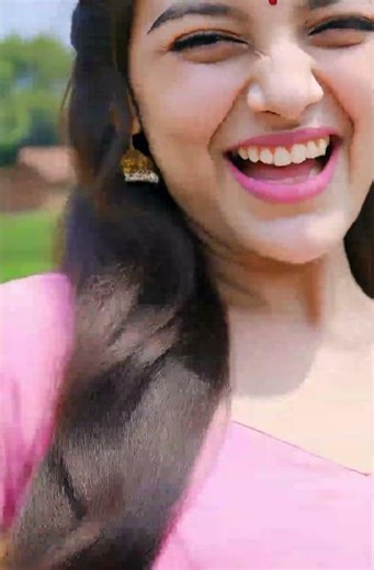 Tujhse Milne Ko Dil Karta Hai 💖✨ | Romantic Reel | Shorts