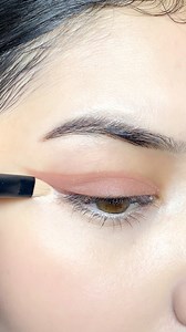 1.5M views · 14K reactions | #Maquillaje #makeup #maquillajetips #maquillajetutorial #maquillajedeojos #tutorial #tutorialdemaquillaje #tipsdemaquillaje #maquillajenatural #maquillajefacil #tutorial #delineado #delineador | Makeupteca | Facebook