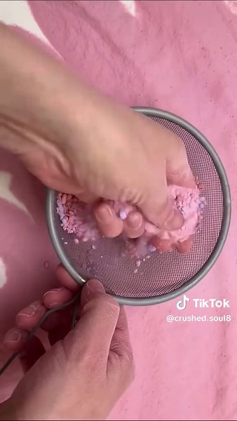 ASMR Pebbles: Relaxing Sound and Visuals Experience