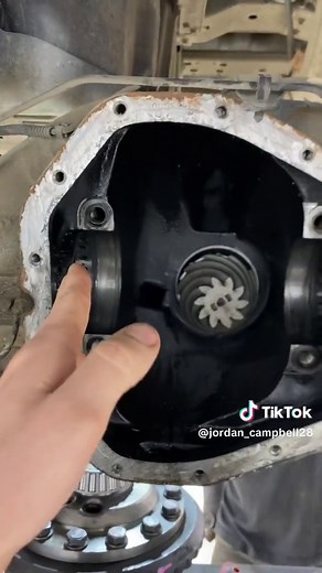 We are doing a regear on this F-350 and this is the first Dana I have ...