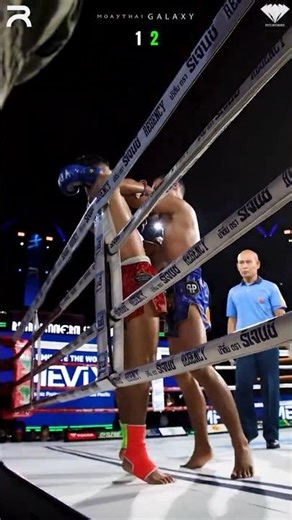 Who Wins These 2 Muay Thai Elbows Battles ?