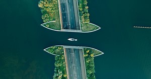 Managing your cloud ecosystems: Upgrading your cluster to a new version | IBM