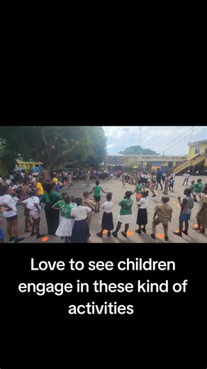 Dean Thomas on TikTok