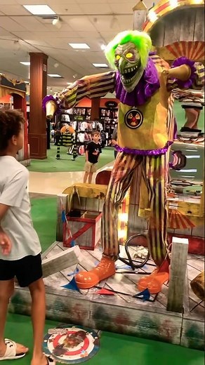 Meeting Spirit Halloween’s Giant Nozzles the Clown