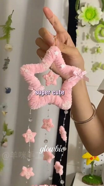 🌟 DIY Fluffy Star Keychain with ZERO Dollars! 🧵