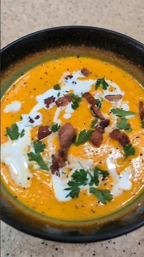 Creamy Carrot Soup | One-Pot Meal