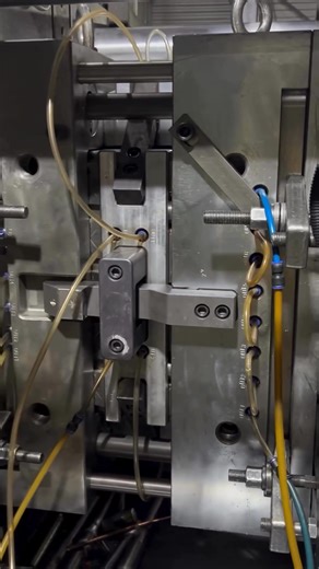 Plastic Bucket Moulding Machine | China Today الصين اليوم