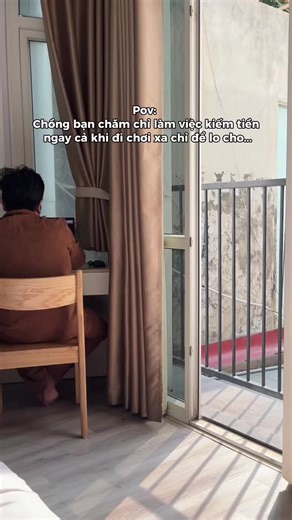 Đi du lịch nhưng vẫn tranh thủ họp team, dậy sớm chạy deadline để kịp đi ăn sáng và vui chơi cả ngày với vợ con ❤️ @Em bé Diệu Kỳ #tienoithaiday #giadinh #fyp #dieukyfamily #embedieuky