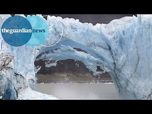 Perito Moreno glacier section collapses