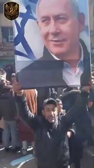 🇸🇾🇮🇱 Israel may be quietly midwifing a new state in southern Syria.The Druze, backed by Israel, now fully control Sweida, a region of nearly half a million people, over 85% Druze and close to 10% Christian.If this holds, Sweida could become the first overwhelmingly non-Muslim state in the Middle East since Israel.Syria's civil war didn't just topple Assad. It cracked the country open, and the pieces are being picked up by whoever has the backing and the boots on the ground.Israel has been qu