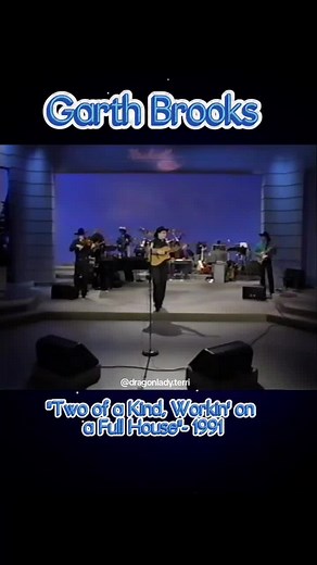 Garth Brooks Performs 'Two of a Kind' on Nashville Now 1991