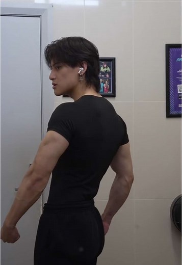 Anabolic Compression Tees for Gym Transformation and Workout Motivation