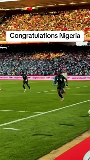 Vidéos de Issa Sy (@off_reff) avec Le Show - Ayra Starr & Davido & French Montana