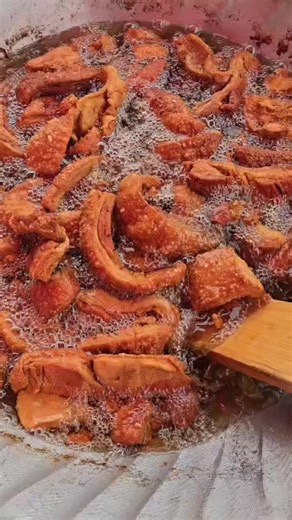 ¡Deliciosos chicharrones de la Chicharronera 0506!