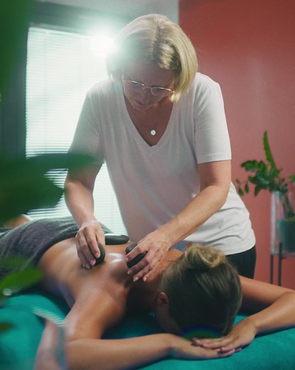 Verschenken Sie dieses Jahr echte Erholung mit einem Gutschein der Europa Therme – sofort verfügbar, bequem zuhause ausdruckbar. 🎁 | Europa Therme Bad Füssing