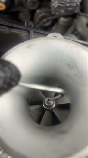 Bmw n47 turbo #automobile #automobile #mechanik #mechaniclife #turbochargedengine #repair