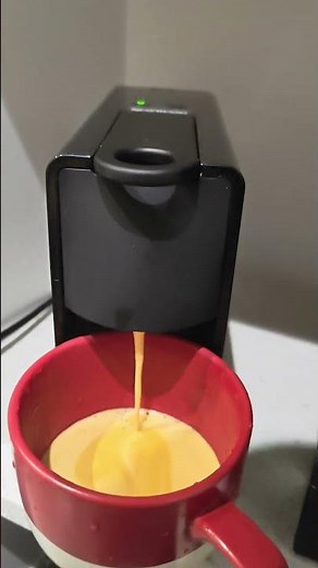 Krups Nespresso Essenza Mini XN1108 Coffee Machine / first coffee