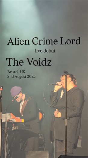 jt brooks • music on Instagram: "Video by me ( @jbrookslondon ) 🎥🎶 Alien Crime Lord by The Voidz debuted live at the IDLES Block Party in Bristol 2nd August 2025 @thevoidz #thevoidz #juliancasablancas #thestrokes #aliencrimelord #amiryaghmai #beardo #jeffkite #jakebercovici #alexcarapetis #livemusic"