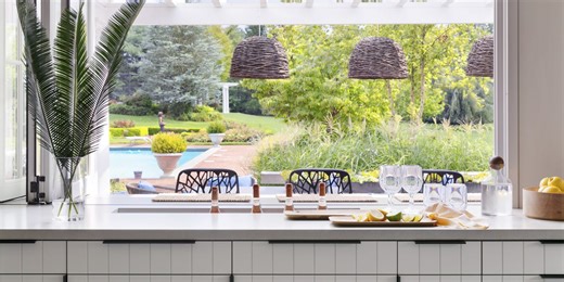 This Backyard Bar Is Ready for Your Party Tonight