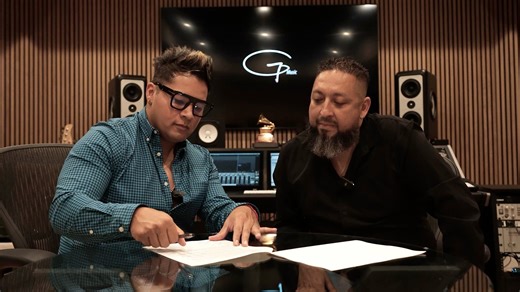 Excited to welcome Mike Gonzalez and The Iconiczz to G Music! We start recording with the Iconiczz here at Redwood Studios within the next few weeks so be on the lookout for the new Single to be released in March! Bienvenido a la familia hermano! No puedo esperar para hacer buena música tejana con el grupo. 🤘🏽😎💪🏽🙏🏽 #MikeGonzalez #Iconiczz #Tejano #Cumbia #AJCastillo #RedwoodStudios | AJ Castillo