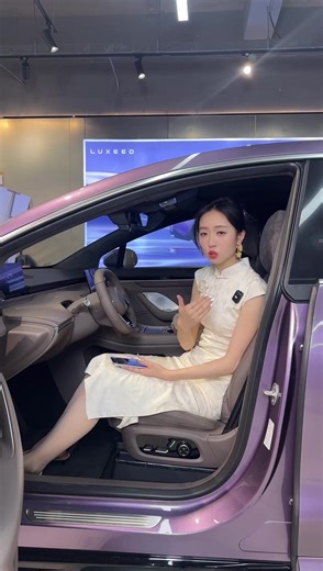 鸿蒙智行_重庆龙腾大道超级体验中心 3年免息的S7 2025-02-21 16_35