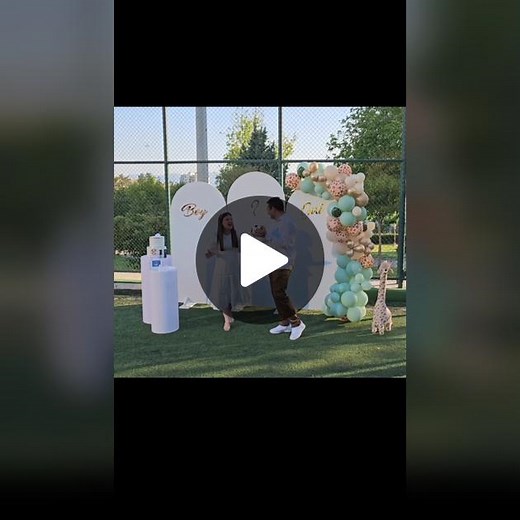 Goal!!! ⚽ This soccer gender reveal is a MUST HAVE idea for soccer fans. Congratulations, @asliinuryilmazz! ❤️🎉 #genderreveal #genderrevealparty #genderrevealideas #genderrevealvideos #genderrevealtheme #genderrevealsurprise