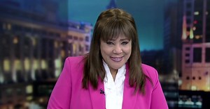 Veteran anchor Carole Meekins gives emotional goodbye to viewers during final newscast