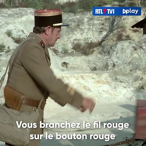 « Le fil vert sur le bouton vert, le fil rouge sur le... » 🧐 Mais on fait quoi s'il n'y a pas de bouton rouge ? 😱😂 Vous êtes prêts pour redécouvrir le grand classique « On a retrouvé la septième compagnie ! » ? C'est ce mercredi à 20h30 sur RTL TVI 📺⏰ | RTL tvi
