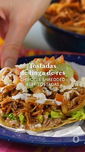 ¿Tienes carne deshebrada? Prepara estas tostadas de tinga de res fáciles y rendidoras 🥩🌮 ¡Perfectas para la comida! Receta: https://bit.ly/3Ivjmfy | kiwilimón