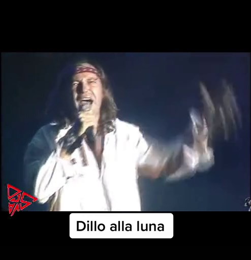 Vasco - dillo alla luna - fronte del palco 1990 #vascosemprevasco #vasco #vascorossi #frontedelpalco #dilloallaluna #vascos #vasco_aep #vasco♥️ #vascorossifanpage #like #viral #perte #rossivasco #vascoforever #olimpico #1990 #vascosemprevasco #rossi #rock