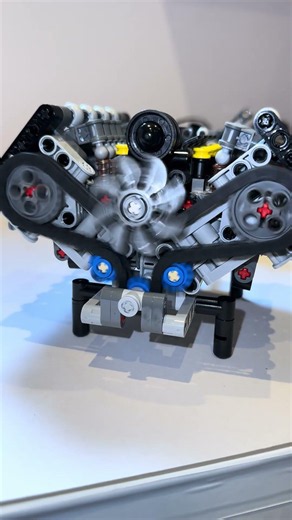 Realistic European V8 Ticking Over #lego #legotechnic