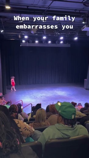 Wynter’s first solo performance. We cheered her right off the stage! 🤦🏽‍♀️#dance #dancingqueen #soloperformance #solo #blackgirl #blackgirlsrock #blackgirltiktok #blackhistory #otunga #Otunga #standup #cynthiaerivo #cynthiaerivostandup