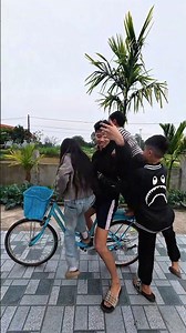 Trẻ Trâu Cùng Nhau Đi Xe Máy 🏍️ Bốc Đầu #shorts