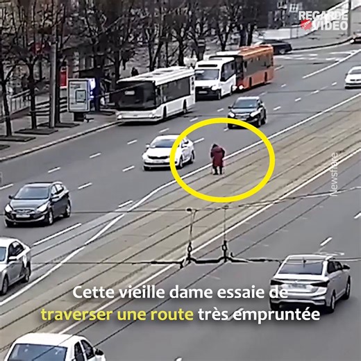 48K views · 1.2K reactions | Une femme est en difficulté, mais tous les passants ne sont pas indifférents 朗 | RegardeCetteVideo | Facebook