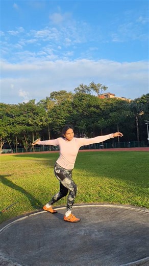 standing discus throw
