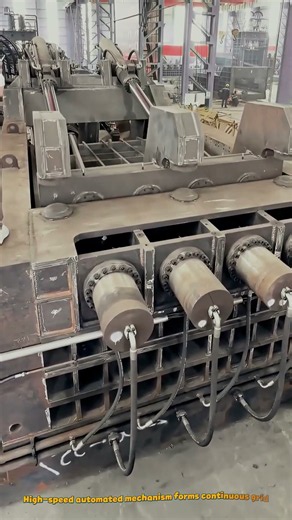 Heavy-Duty Hydraulic Scrap Metal Baler Machine in Action