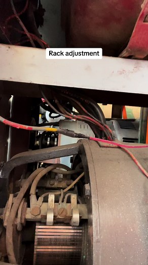 How to adjust the rack on #lincolnsa200 #sa200 #sa200welders #lincolnsa200weldingmachines