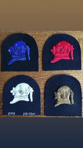 Royal Navy divers badges | Brass diving knives