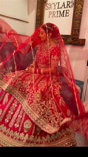 Skylark salon & boutique on Instagram: "Behind every stunning bride is a masterpiece in progress ✨🤍 Your wedding day is safe in artistic hands💖 #weddingday #makeupartist #bridalmakeup #makeuplooks #makeupreels #bridalreels❤️ #makeuptutorial"