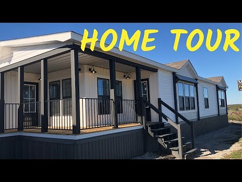 Beautiful Farmhouse Mobile Home! The Lulamae by Buccaneer Homes. Home Tour