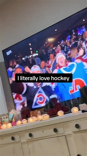 Hey go Avs ❤️🏔️ #hockeytok #coloradoavalanche #fypシ #foryoupage #fyp @Colorado Avalanche