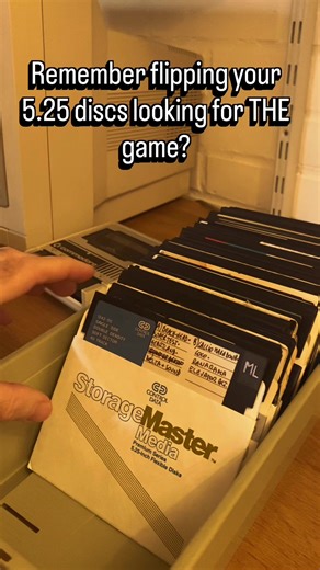 Nostalgic 🔥🕹️#retrogaming #c64 #commodore #nostalgiacore #gamingsetups