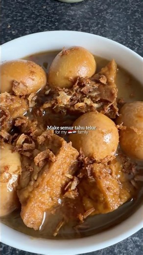 Dutch-Indonesian Braised Tofu & Egg Stew!