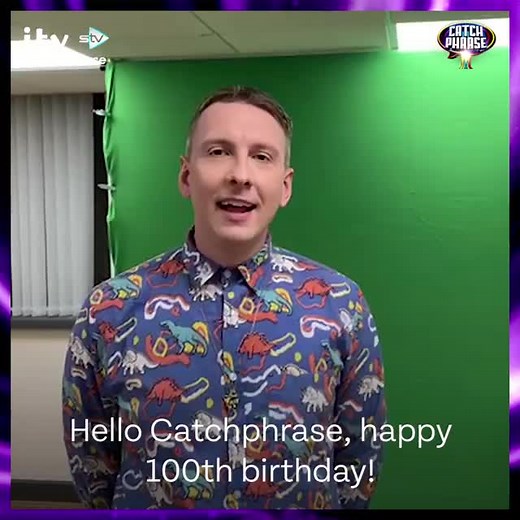 Look at that! @joelycett is THRILLED to celebrate Catchphrase's 100th Episode💁‍♀️😉@itv @wearestv #Catchphrase