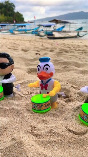 Donald ducks playing drum so fun!!